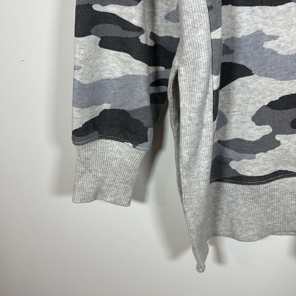 Aerie Sweatshirt Small Grey Camo Print Crew Neck Long Sleeve Oversized Fleece - Picture 8 of 9